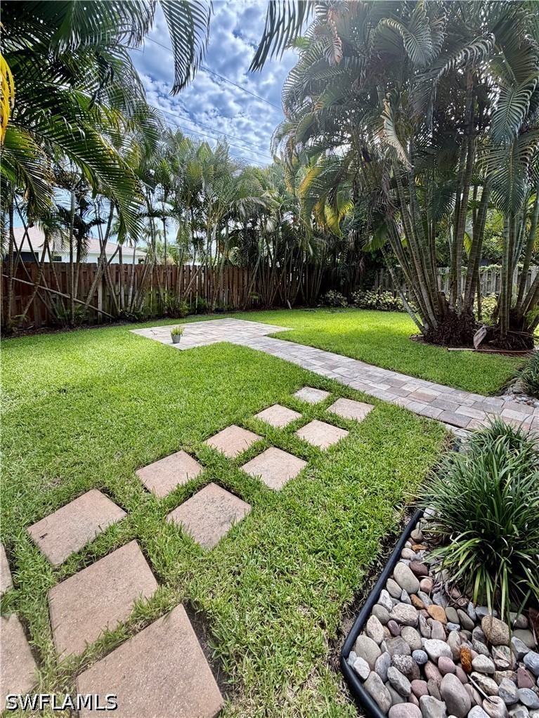 3 Bed SingleFamilyResidence for Sale in Naples, photo 29