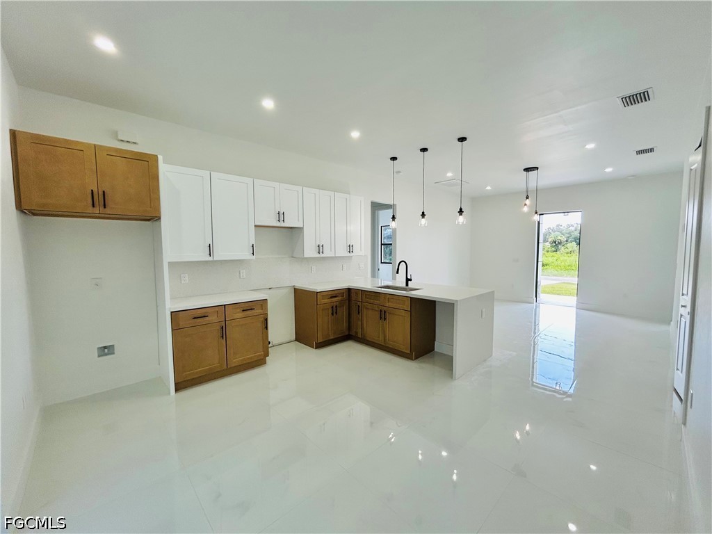 4 Bed SingleFamilyResidence for Sale in Lehigh Acres, photo 29