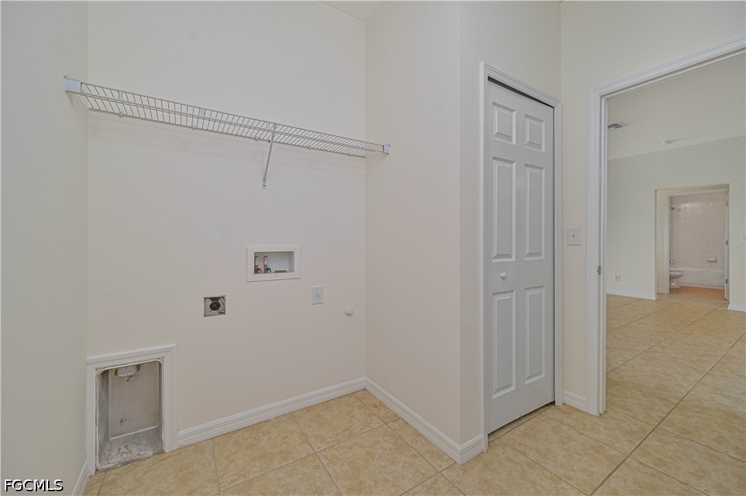 3 Bed SingleFamilyResidence for Sale in Cape Coral, photo 29