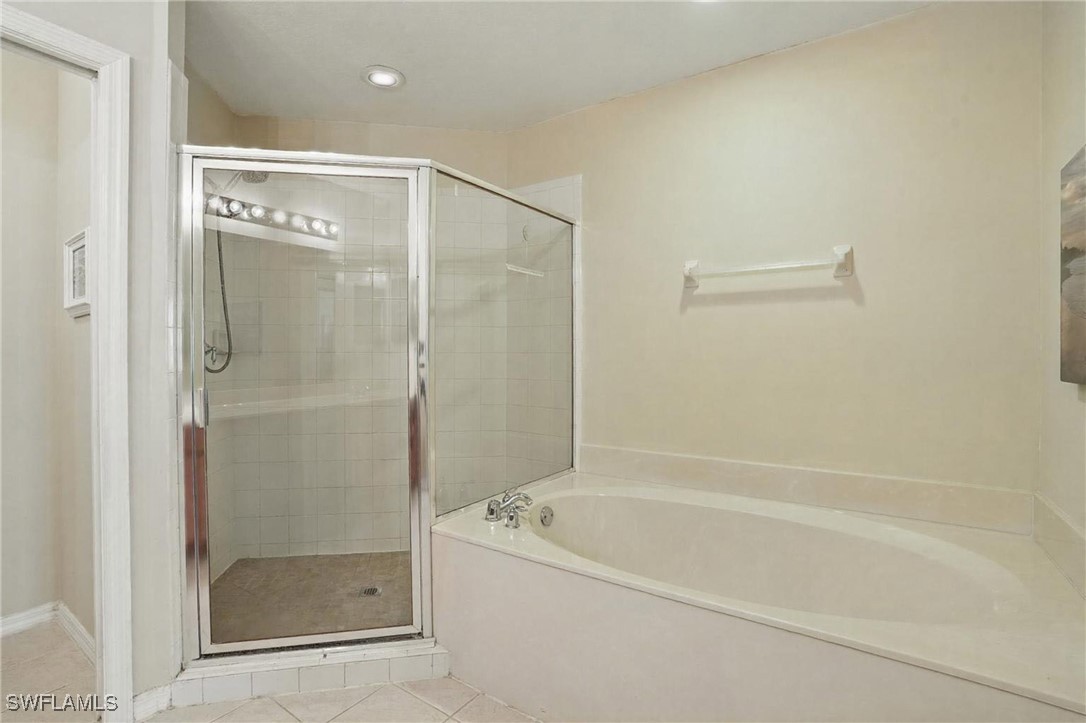 3 Bed Townhouse for Sale in Colonnade At Forum, FL, $295,000 — photo 30