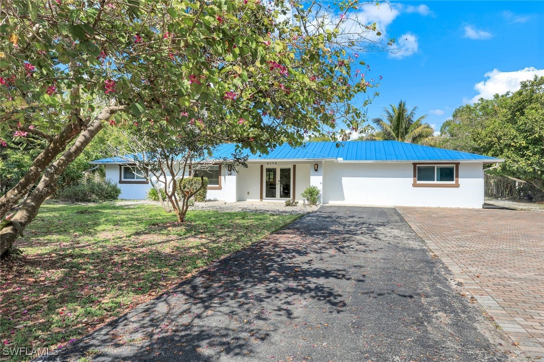 2 Bed Pool Home for Sale in Naples, photo 30