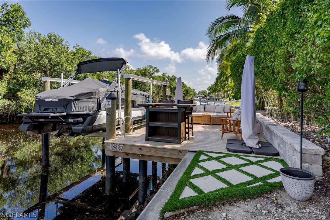 Waterfront Home for Sale in Naples, photo 30