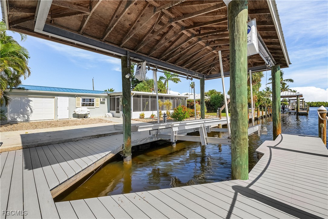 2 Bed Waterfront Home for Sale in Bokeelia, photo 30