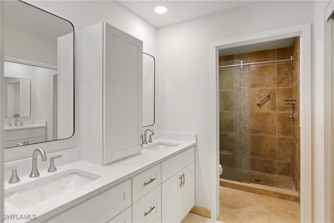 3 Bed Condominium for Sale in Naples, photo 30