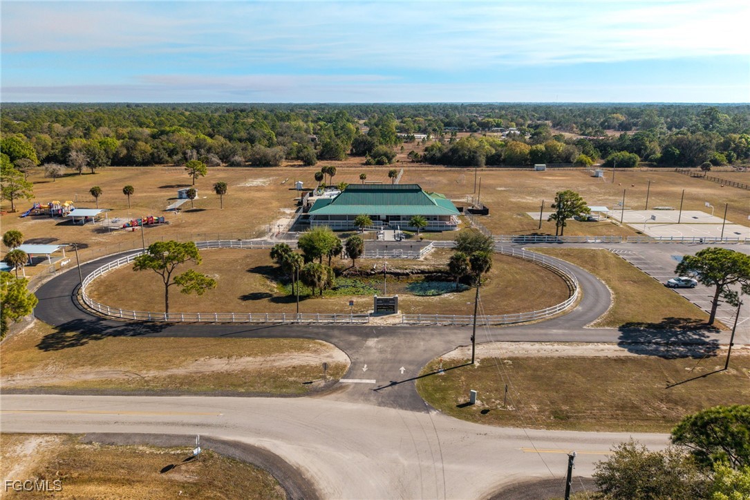 3 Bed SingleFamilyResidence for Sale in Clewiston, FL — photo 30