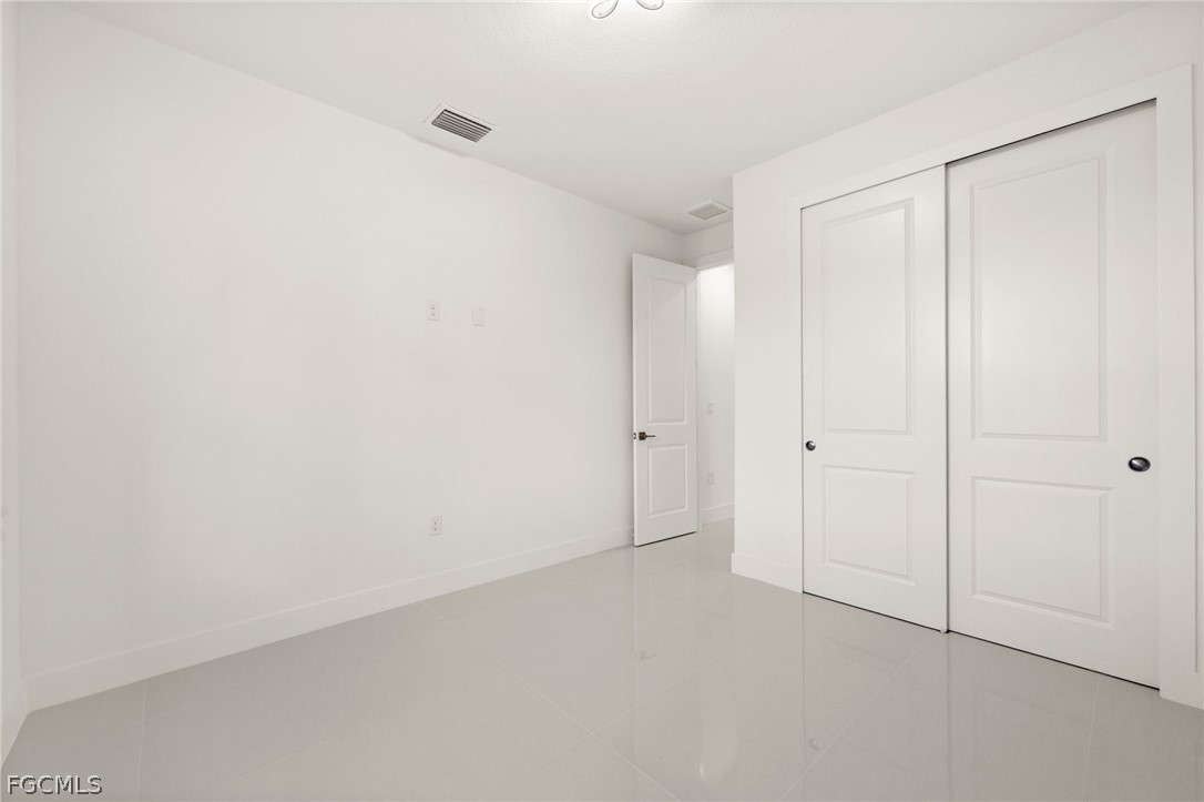 3 Bed SingleFamilyResidence for Sale in Lehigh Acres, photo 30