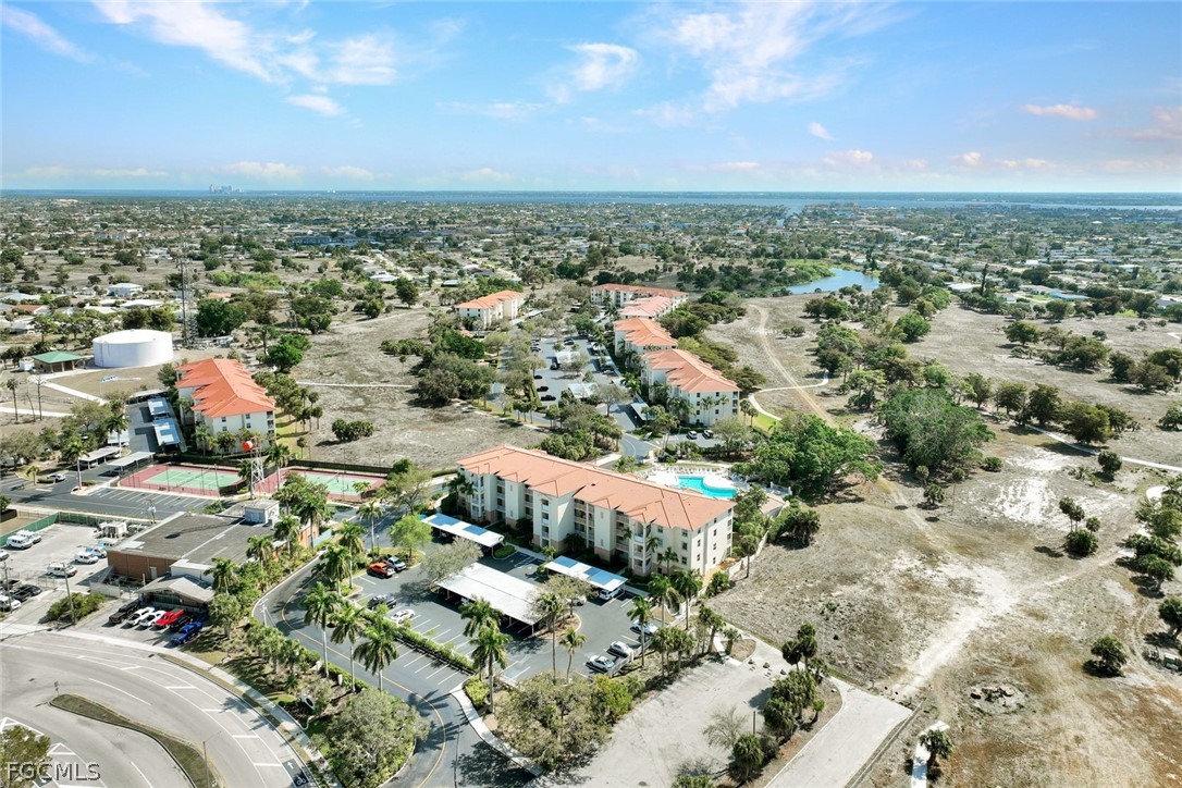 2 Bed Condominium for Sale in Clubhouse Villas, FL, $189,000 — photo 30
