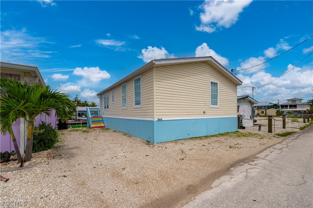 2 Bed Waterfront Home for Sale in Matlacha, FL, $299,900 — photo 30