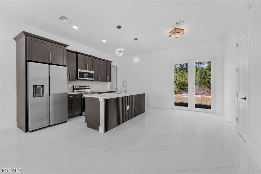 3 Bed SingleFamilyResidence for Sale in Lehigh Acres, photo 30