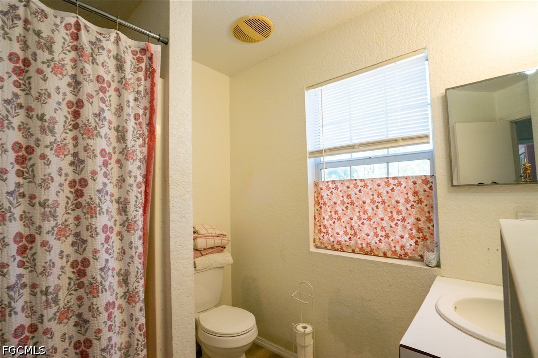 3 Bed SingleFamilyResidence for Sale in Lehigh Acres, photo 30