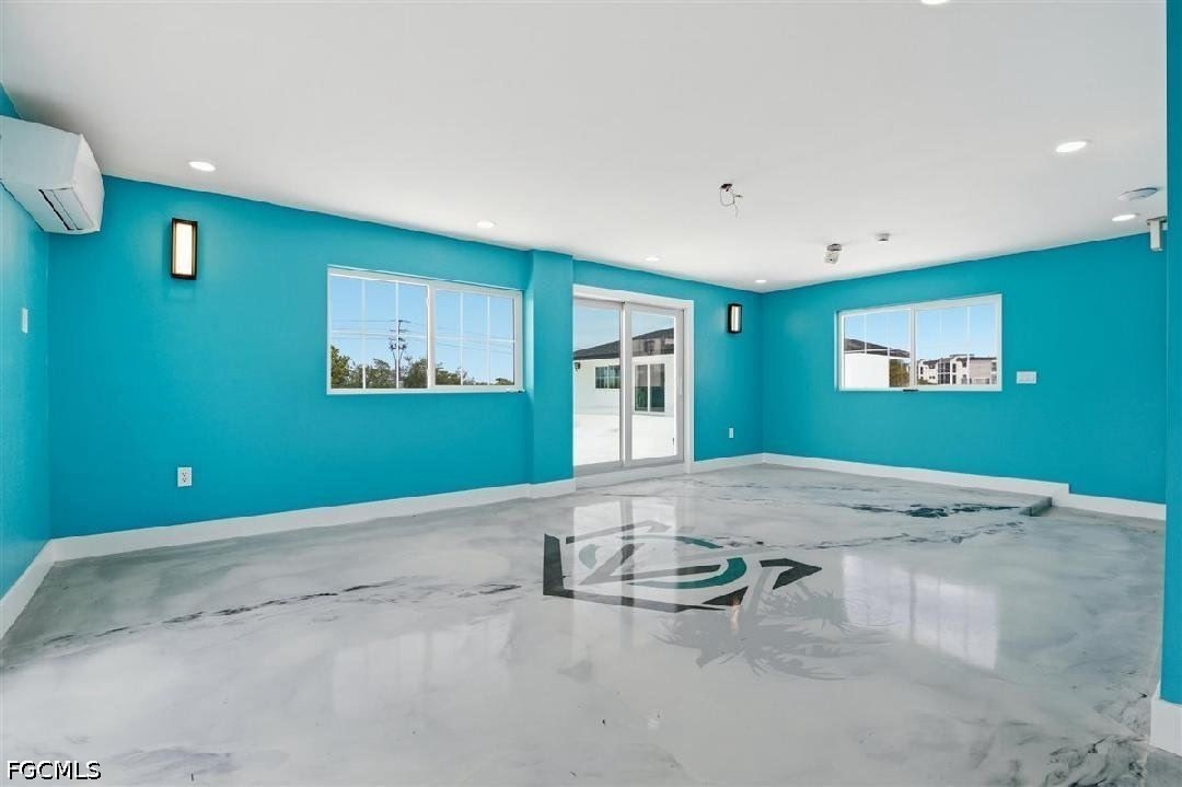 2 Bed Condominium for Sale in Windsor West, photo 30