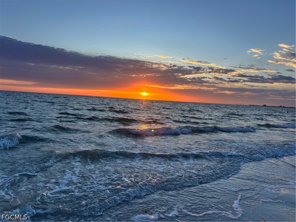 1 Bed Waterfront Home for Sale in Fort Myers Beach, photo 30
