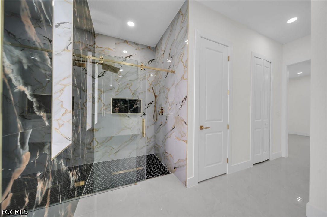 4 Bed SingleFamilyResidence for Sale in Lehigh Acres, photo 30