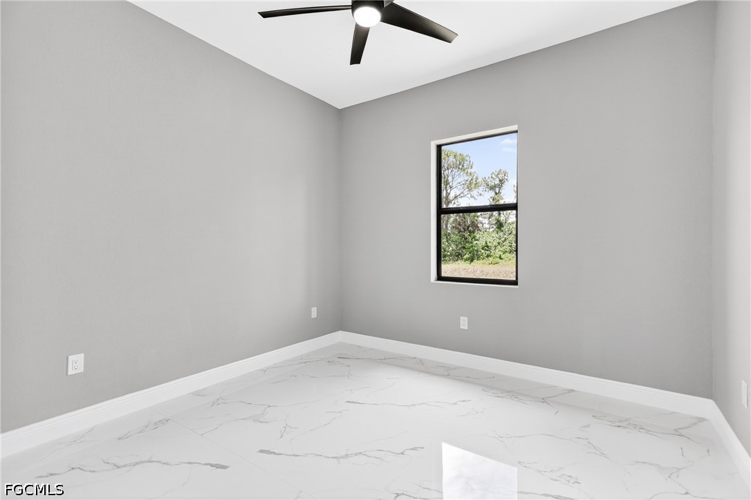 4 Bed SingleFamilyResidence for Sale in Lehigh Acres, photo 30