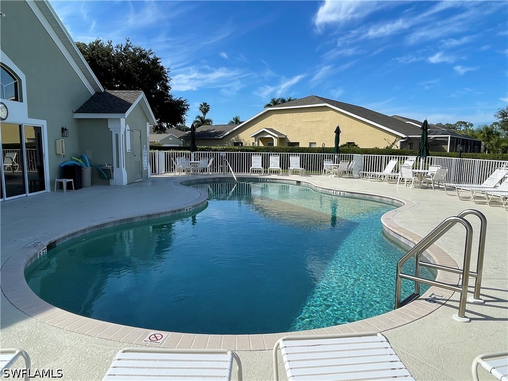 3 Bed Attached for Sale in Naples, photo 30