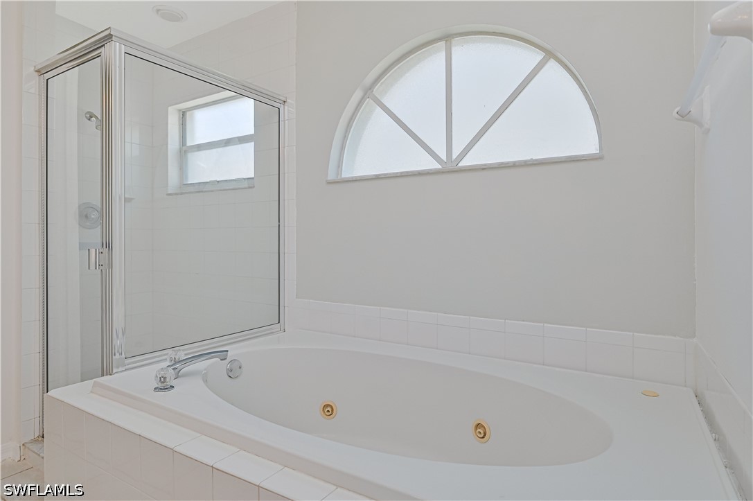 4 Bed Waterfront Home for Sale in Fort Myers, photo 30