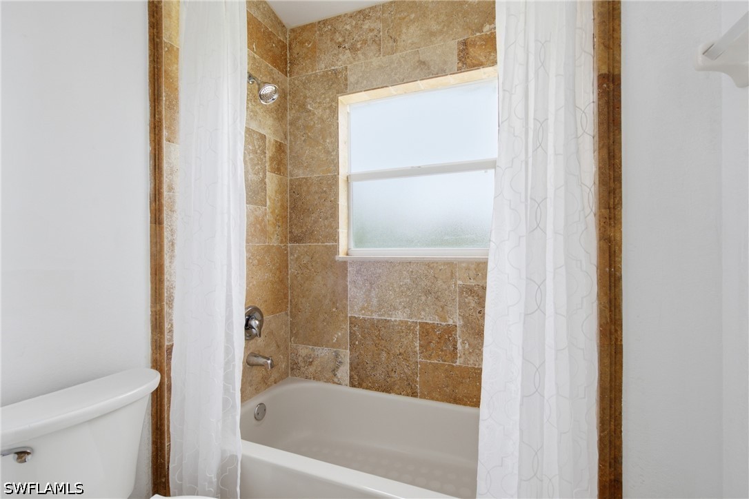 4 Bed SingleFamilyResidence for Sale in Naples, photo 30