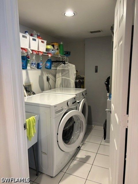 3 Bed Condominium for Sale in Naples Cove, FL, $5,000 — photo 30