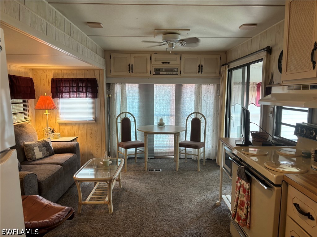 1 Bed ManufacturedHome for Sale in Naples, FL, $72,000 — photo 30