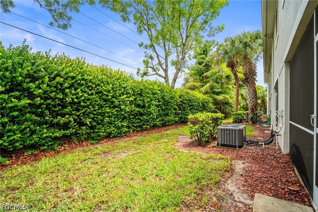 2 Bed Townhouse for Sale in Winkler Estates, FL, $1,400 — photo 30