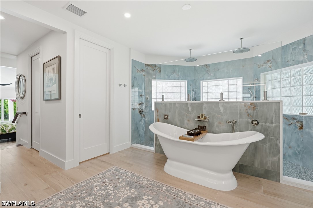 4 Bed Pool Home for Sale in Park Shore, photo 30