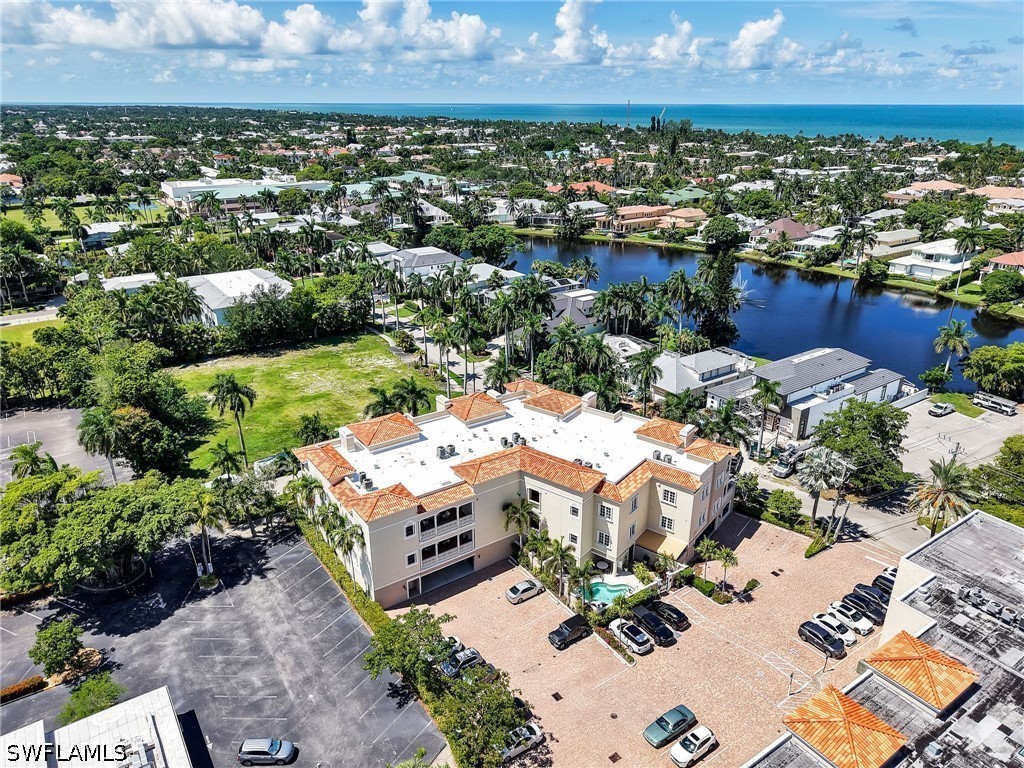 2 Bed Condominium for Sale in Naples, photo 30