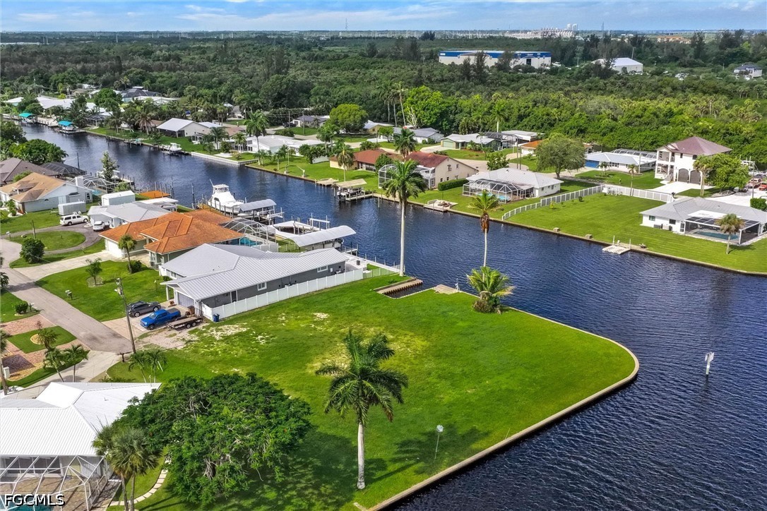 Waterfront Home for Sale in Fort Myers Shores, photo 30