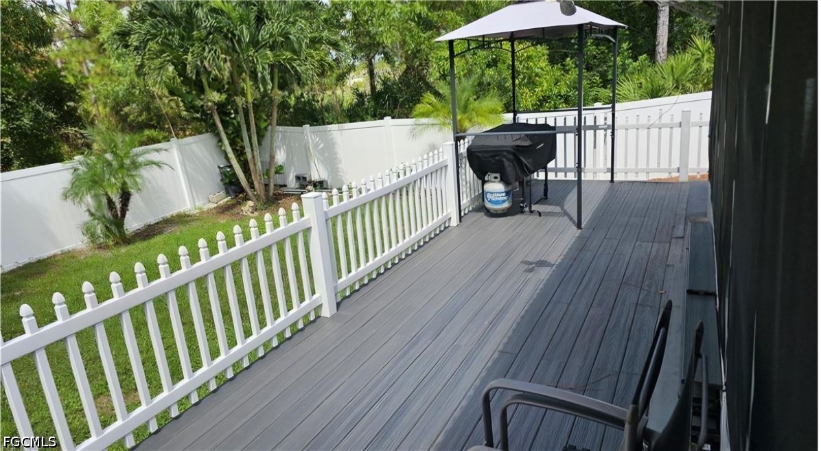 3 Bed Pool Home for Sale in Mirror Lakes, photo 30