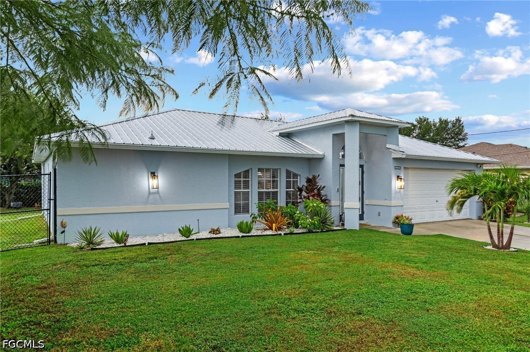 3 Bed SingleFamilyResidence for Sale in Cape Coral, photo 30