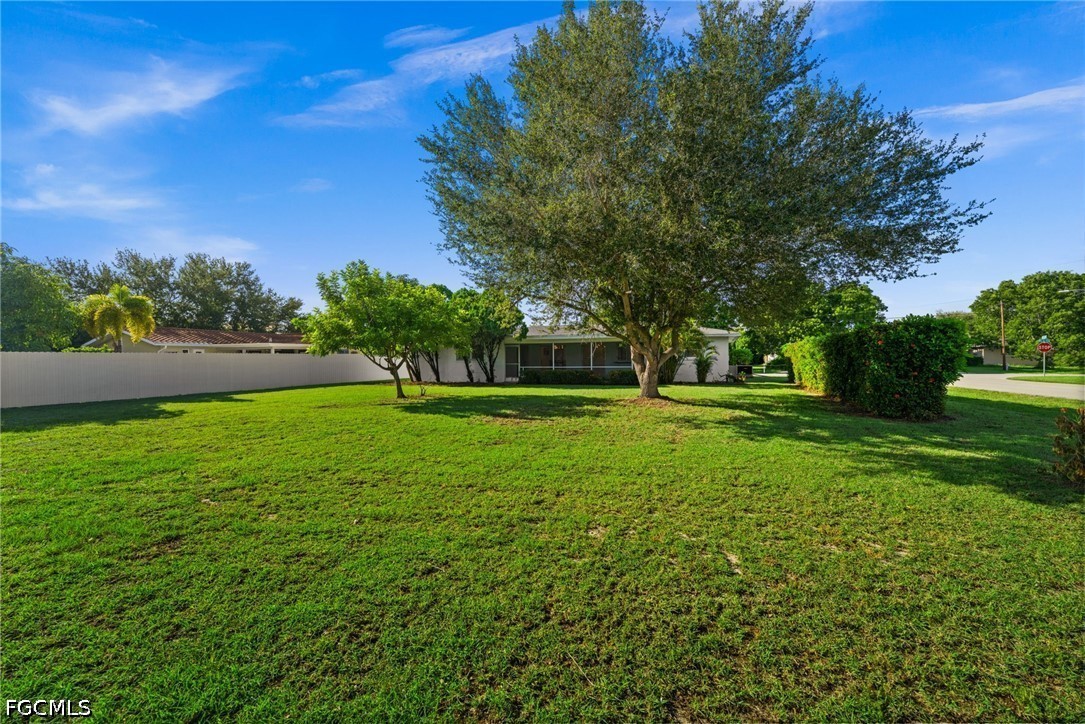3 Bed SingleFamilyResidence for Sale in Cape Coral, photo 30