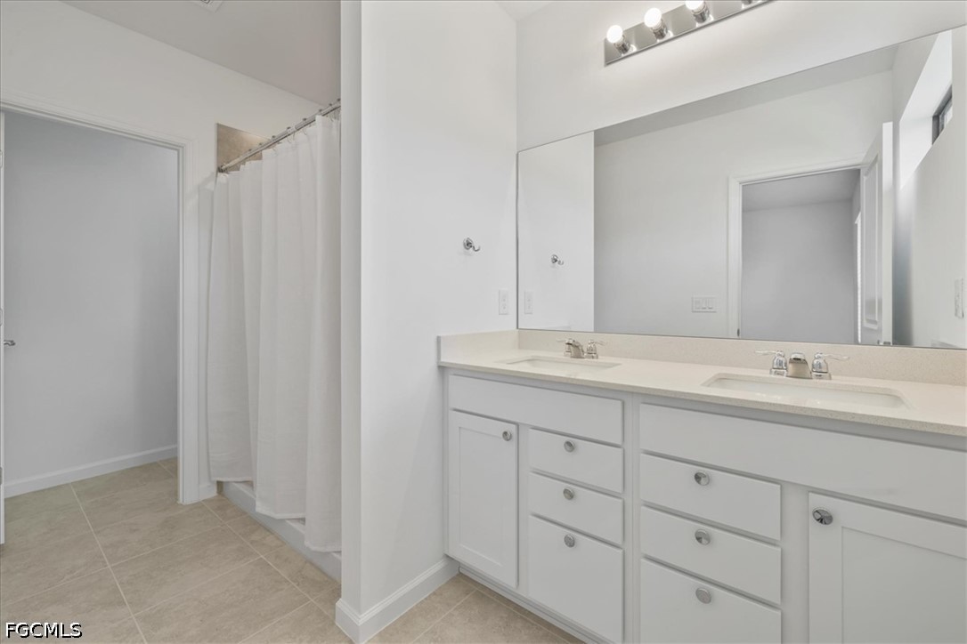 3 Bed SingleFamilyResidence for Sale in Cape Coral, photo 30
