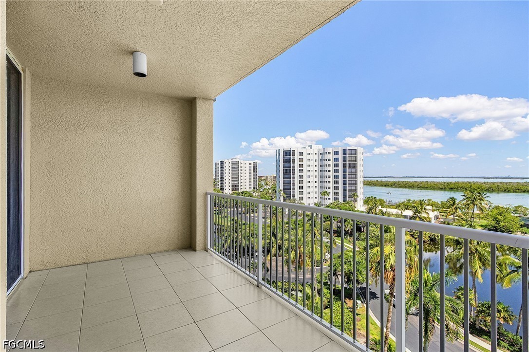 3 Bed Waterfront Home for Sale in Waterside At Bay Beach, photo 30