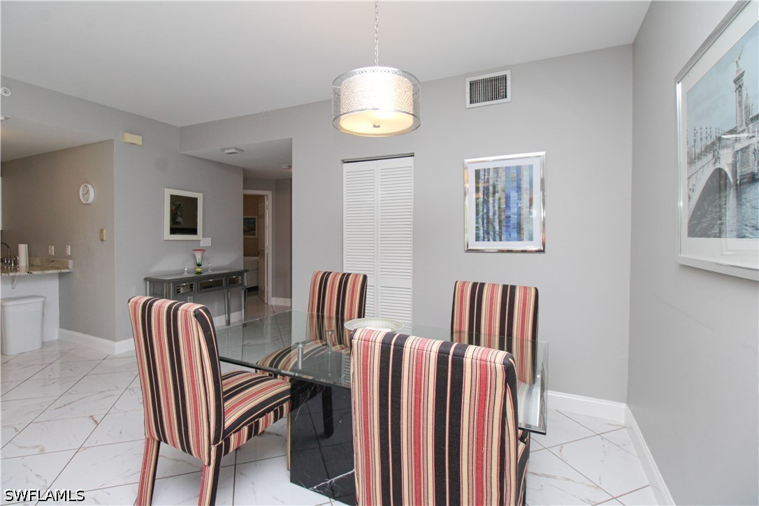 3 Bed Condominium for Sale in Vanderbilt Villas, photo 30