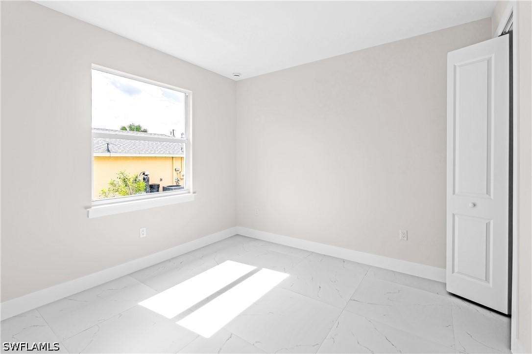 4 Bed SingleFamilyResidence for Sale in Lehigh Acres, photo 30