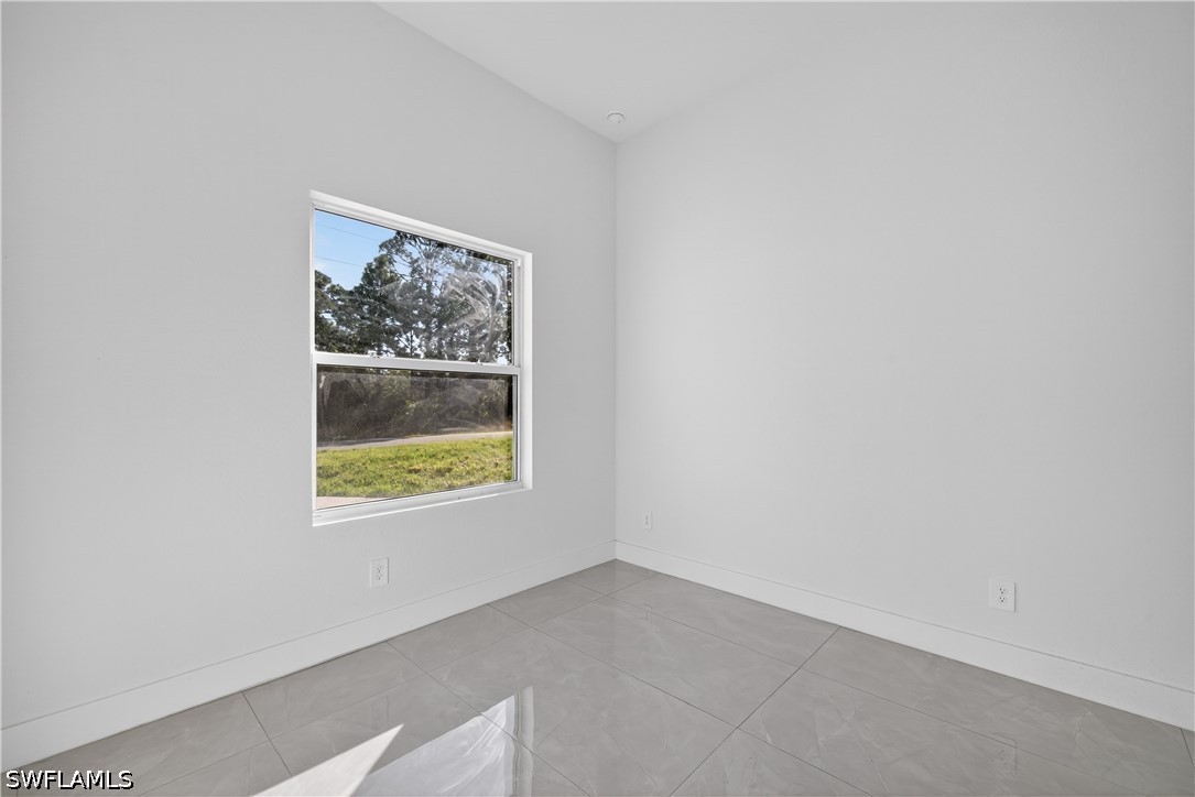 4 Bed SingleFamilyResidence for Sale in Lehigh Acres, photo 30