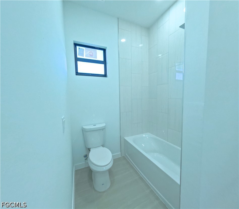 4 Bed SingleFamilyResidence for Sale in Cape Coral, photo 30