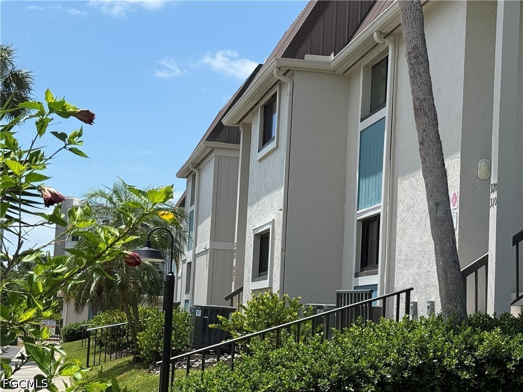 1 Bed Waterfront Home for Sale in Fort Myers Beach, photo 30