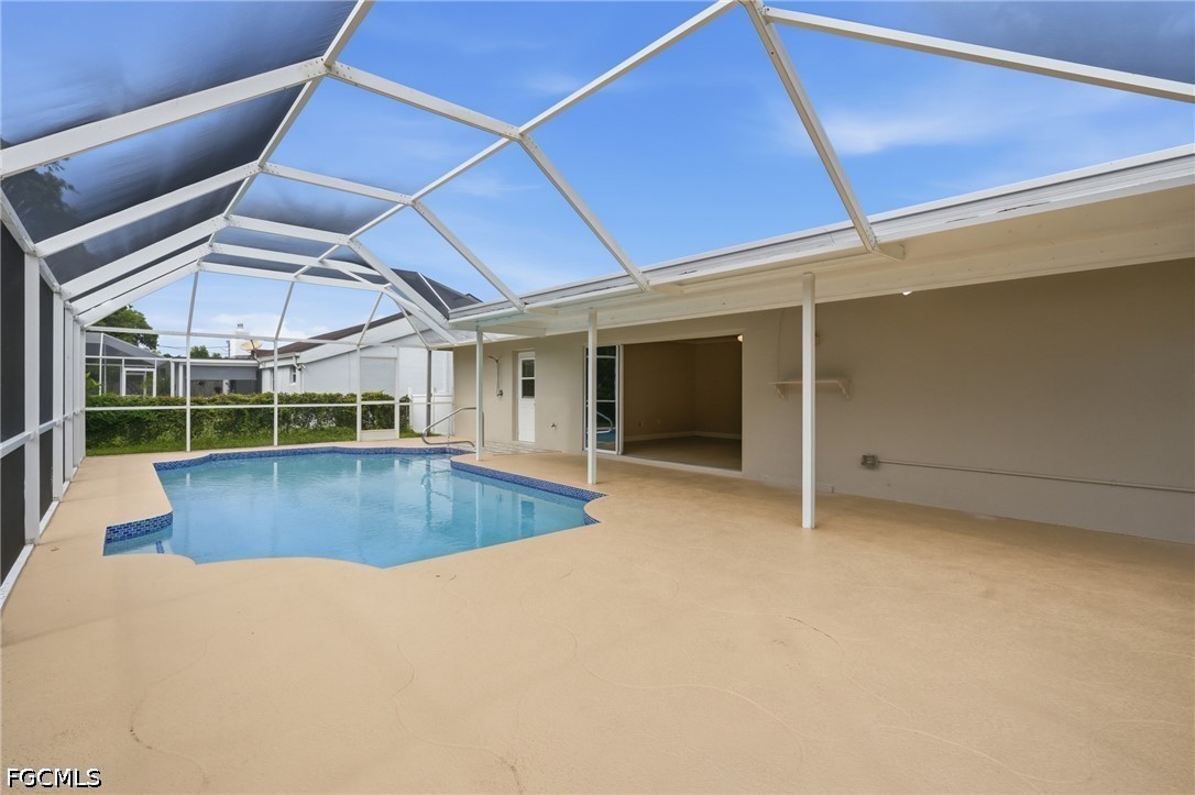 2 Bed Pool Home for Sale in Fort Myers Villas, photo 30