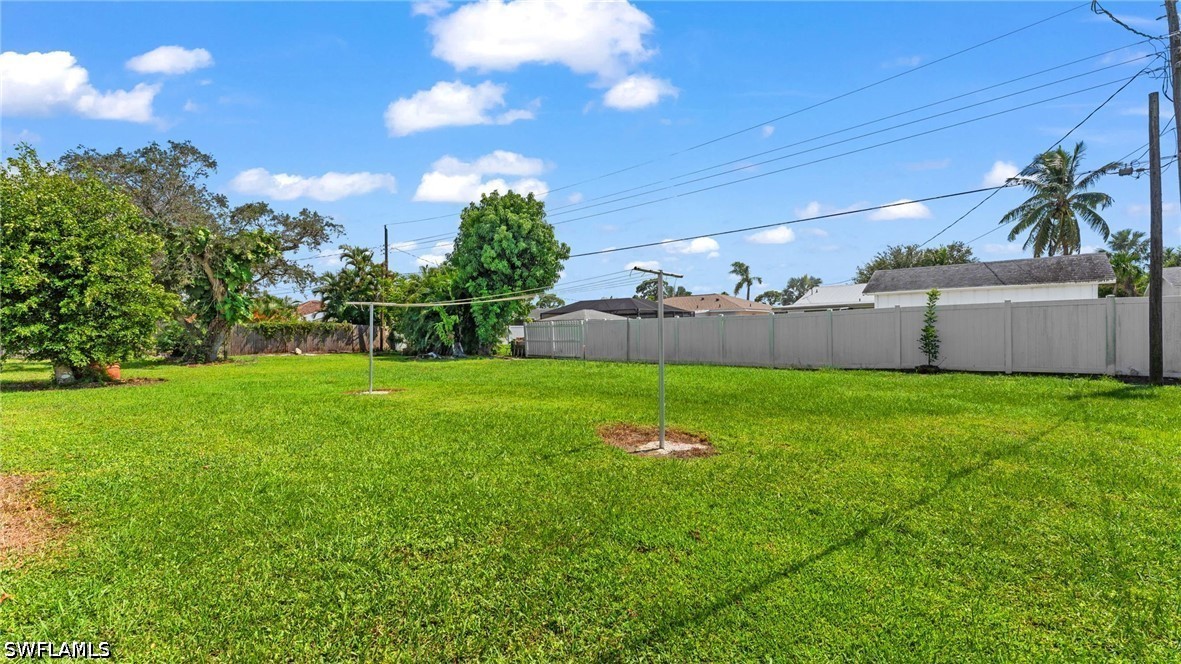 2 Bed SingleFamilyResidence for Sale in Bonita Shores, photo 30