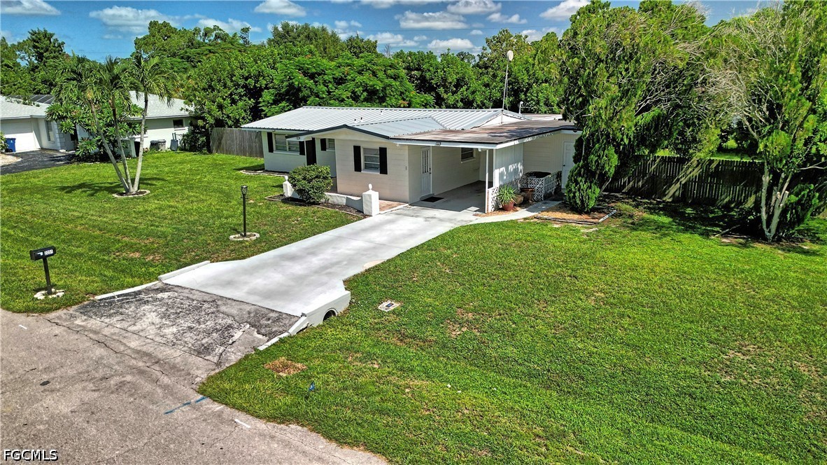 2 Bed SingleFamilyResidence for Sale in Fort Myers, photo 30