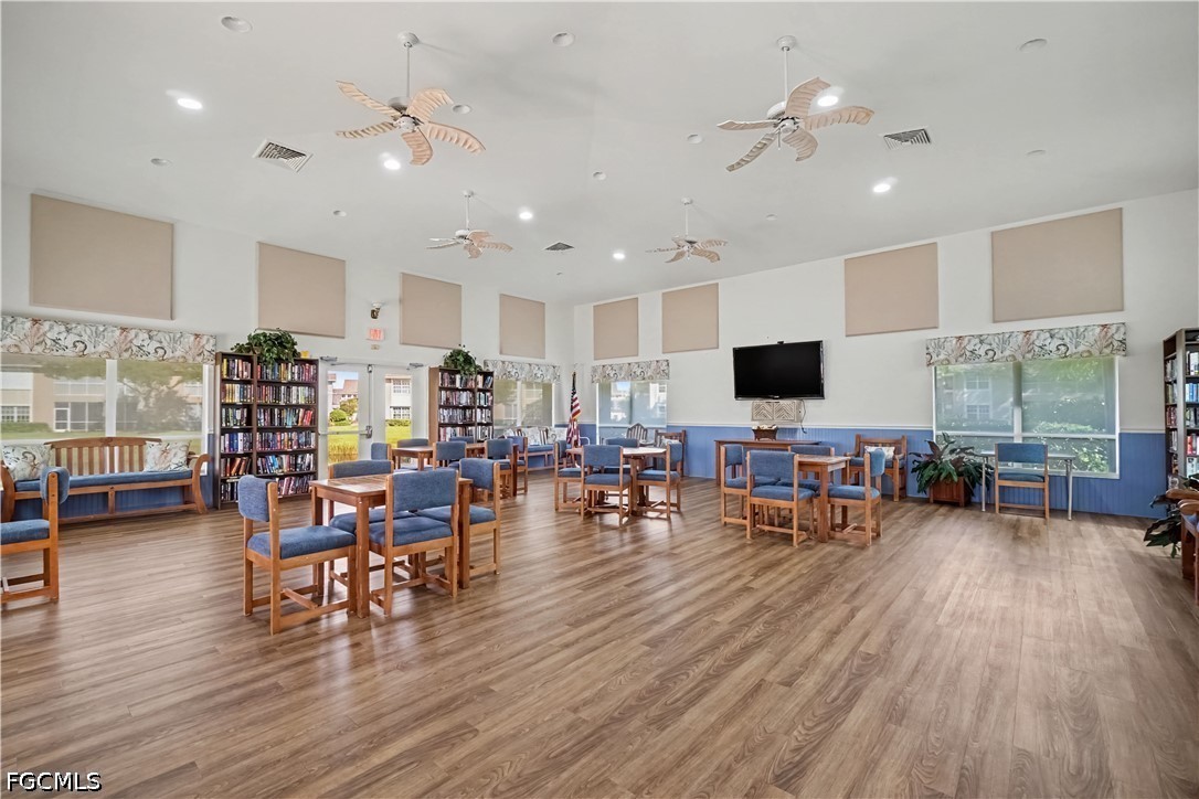 2 Bed Condominium for Sale in Willowbrook, photo 30