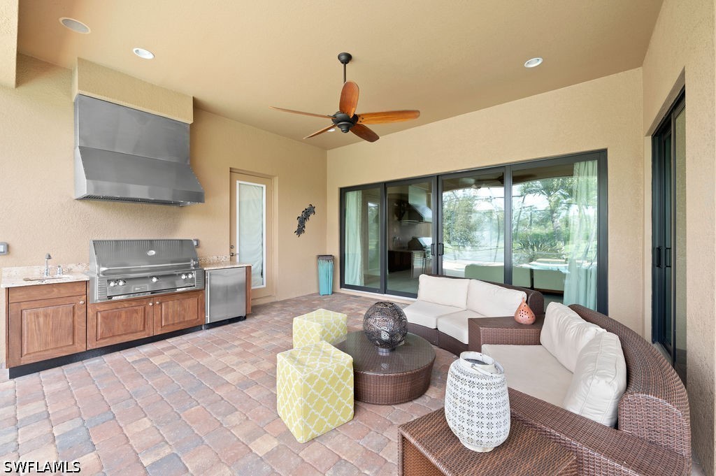 3 Bed Pool Home for Sale in Lakoya, photo 30