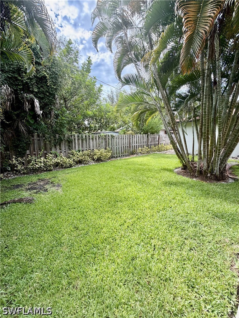 3 Bed SingleFamilyResidence for Sale in Naples, photo 30