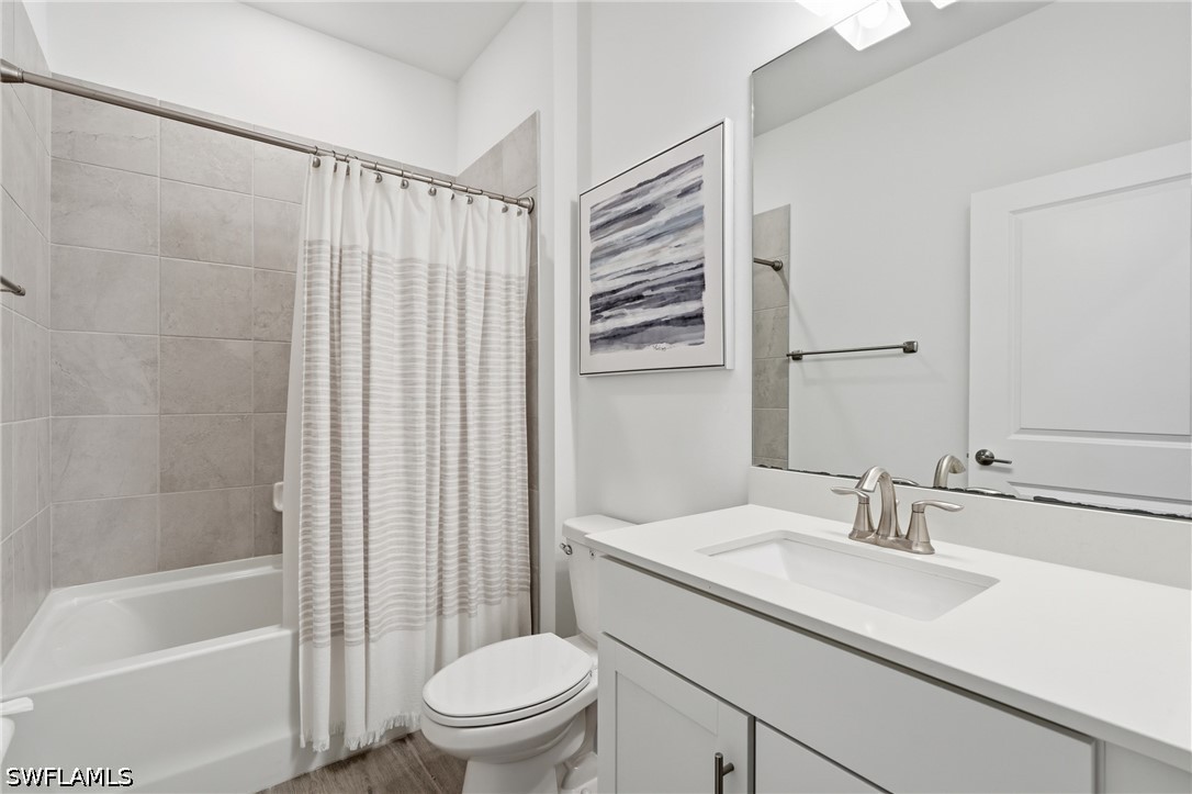 4 Bed SingleFamilyResidence for Sale in Estero, photo 30