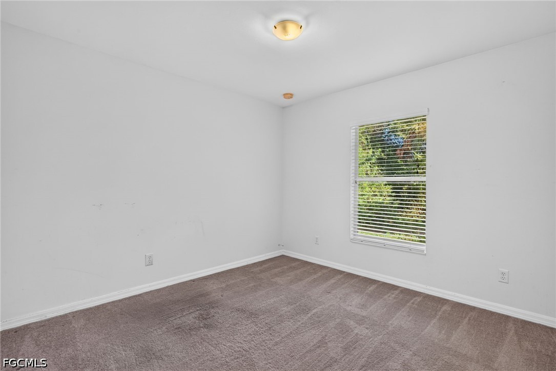 3 Bed SingleFamilyResidence for Sale in Lehigh Acres, photo 30