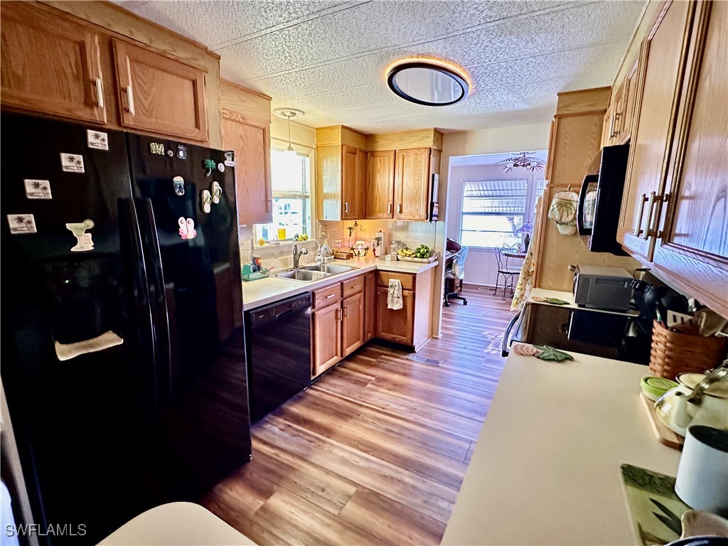 3 Bed ManufacturedHome for Sale in Carriage Village, FL — photo 4