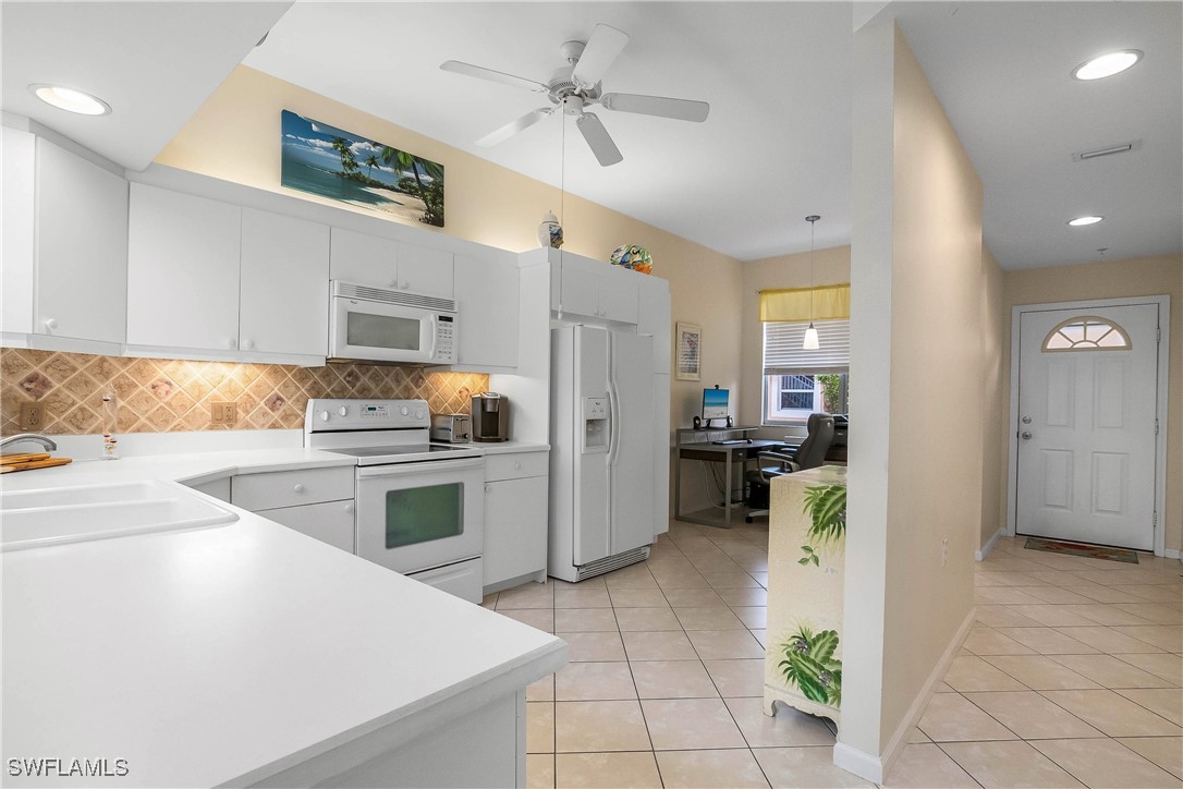 2 Bed Waterfront Home for Sale in Naples, FL, $359,000 — photo 4