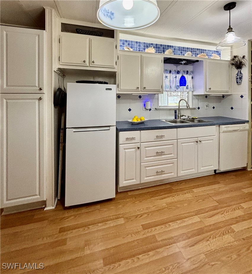 2 Bed ManufacturedHome for Sale in North Fort Myers, FL — photo 4