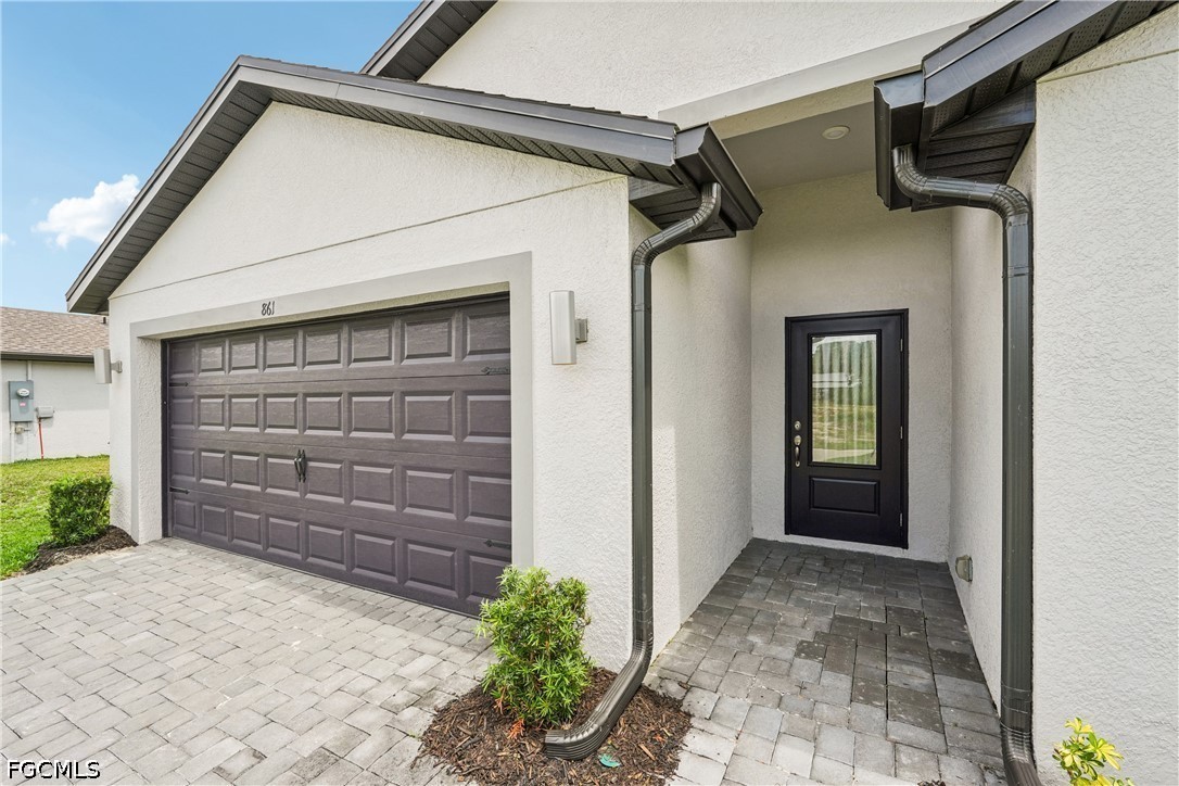5 Bed Waterfront Home for Sale in Labelle, photo 4