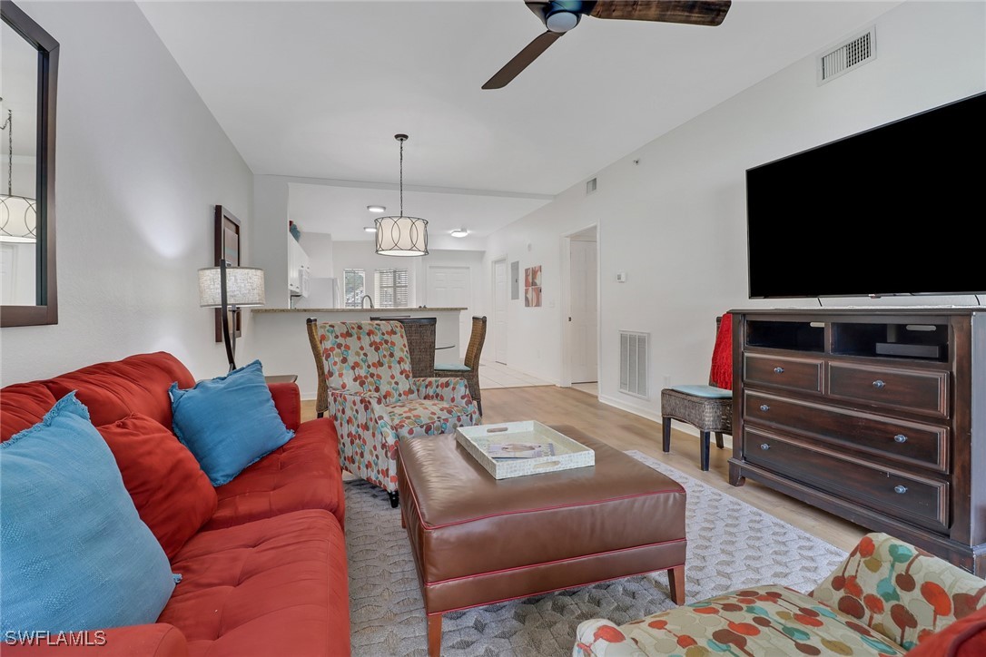 2 Bed Condominium for Sale in Naples, photo 4